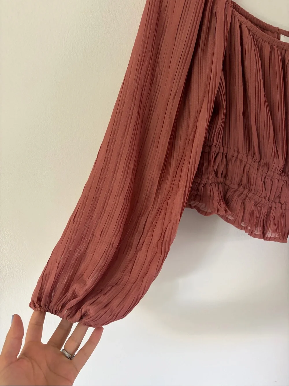 ASTR The Label Pink Pleated Smocked Balloon Sleeve Crop Peasant Top Size Medium